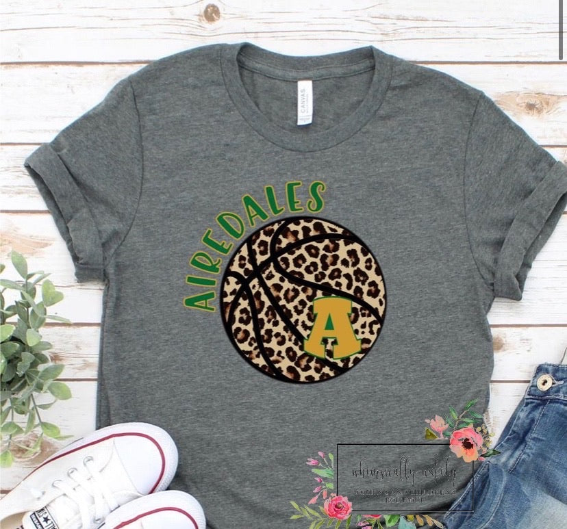 Leopard Airedale tee