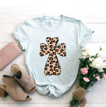Load image into Gallery viewer, Amy’s tee party! 🎉
