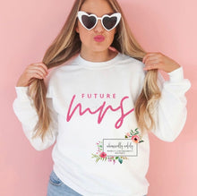 Load image into Gallery viewer, Ashley’s TEE party!
