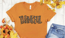 Load image into Gallery viewer, Breanna’s fall TEE party
