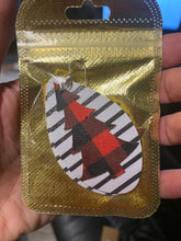 Load image into Gallery viewer, Buffalo plaid earrings
