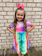 Load image into Gallery viewer, Tie Dye Twirl
