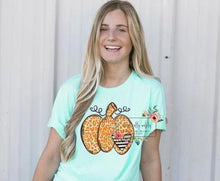 Load image into Gallery viewer, Crystal’s TEE party
