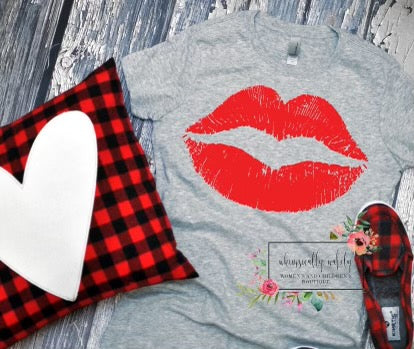 Red lips tee