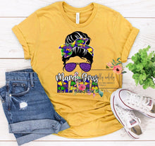 Load image into Gallery viewer, Mom life bun tee

